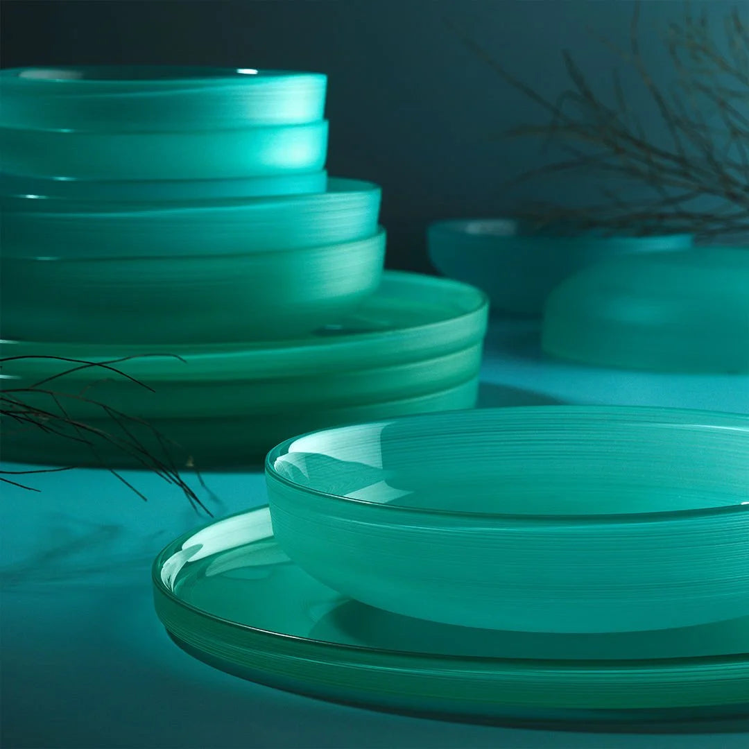 Fecra Circle 18 Piece Glass Dinner Set for 6 People, Cyan Blue