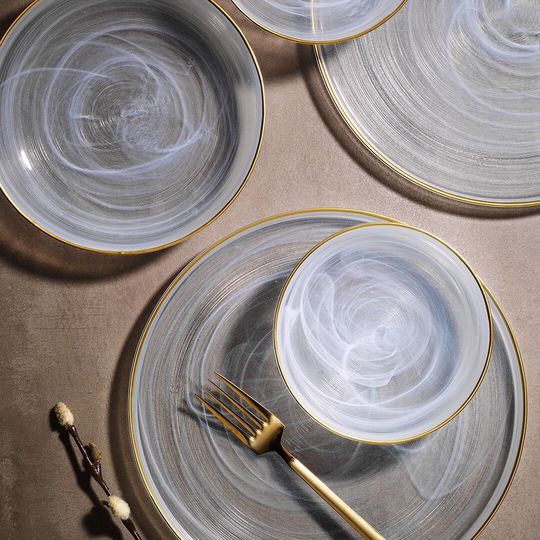 Fecra Loya 18 Piece Dinner Set for 6 People, Clear White/Gold